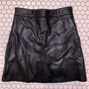 Black faux leather skirt!!